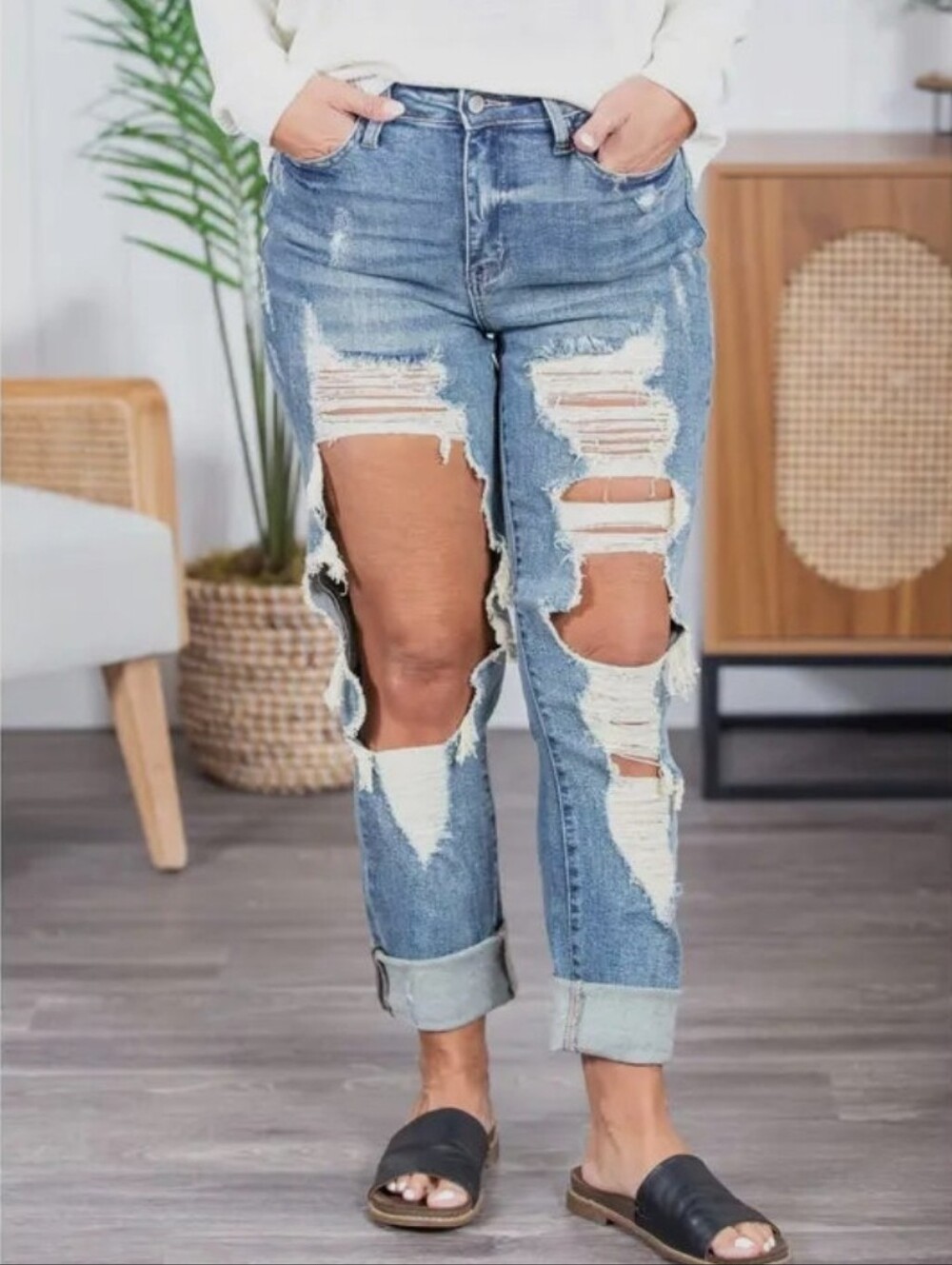 Judy Blue Straight Shooter Distressed Skinny Jeans